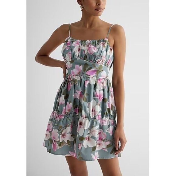 Express NWT Floral Dress Size Medium Empire Waist Full Tiered Skirt - Picture 1 of 10